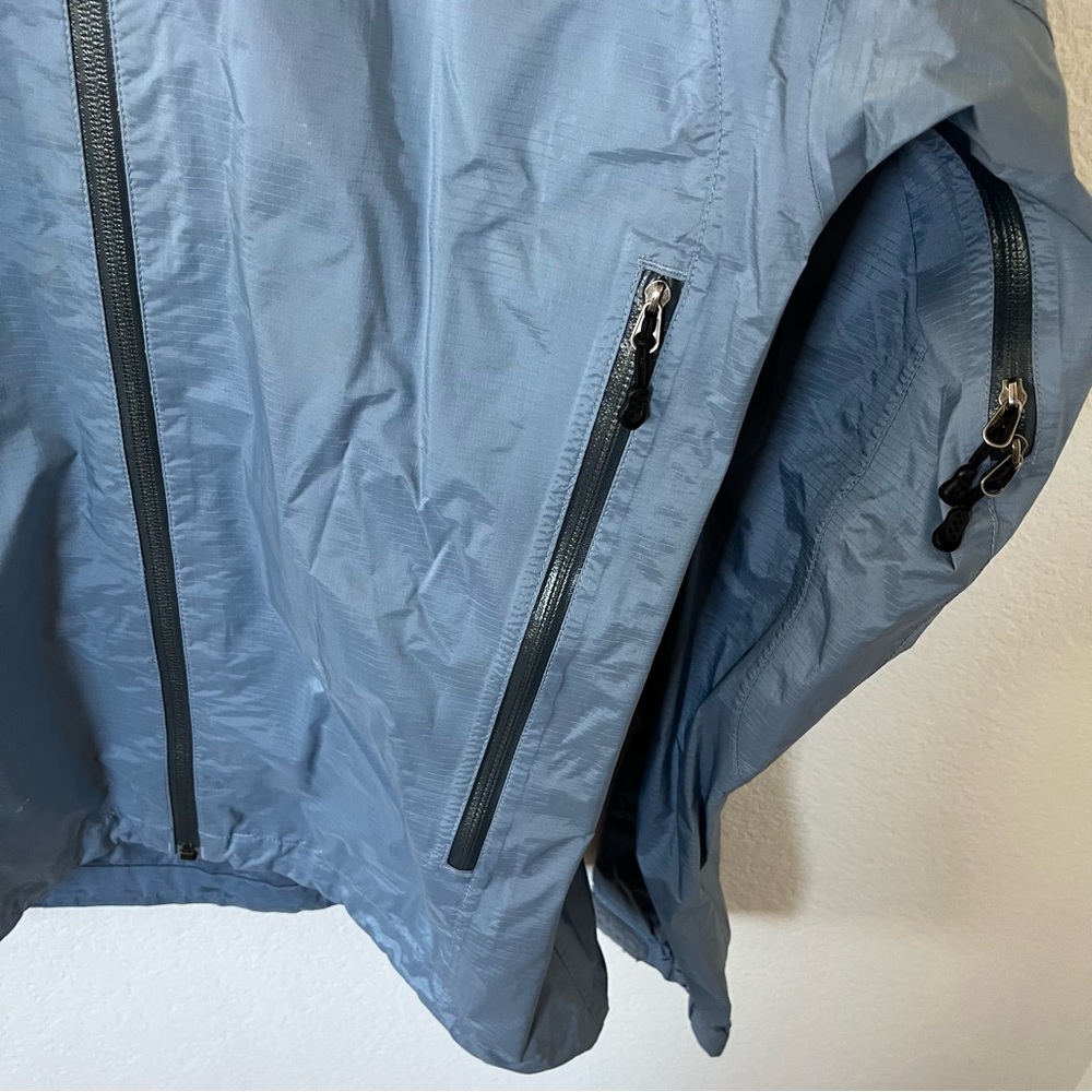 Patagonia Women's XS Torrentshell Rain Jacket - Picture 3 of 10